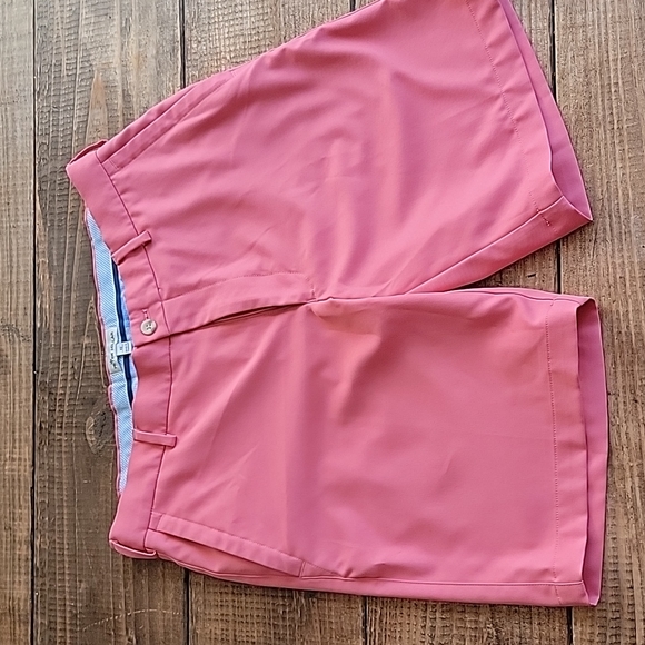 Peter Millar Other - PETER MILLAR salmon golf shorts Sz 32 8.5" inseam